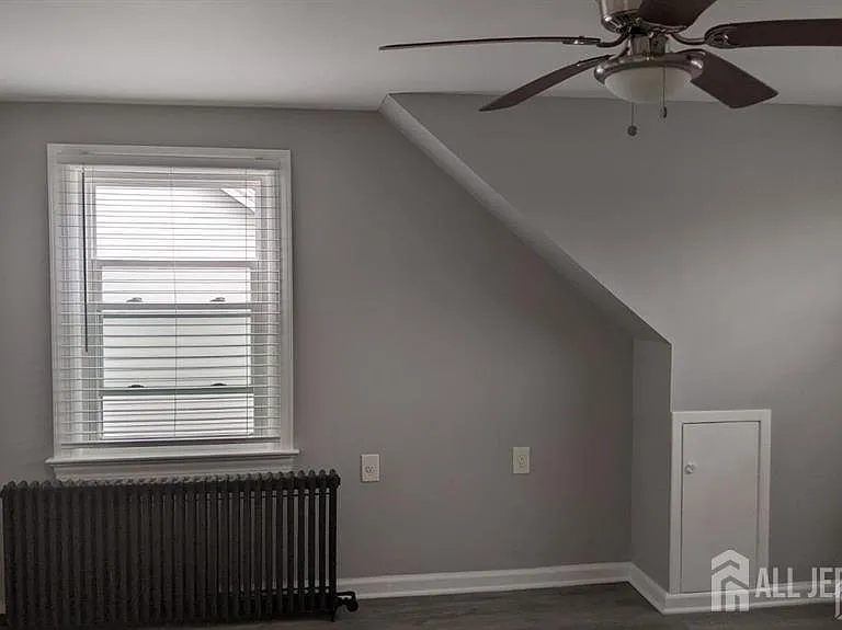 321 Augusta St — Photo 8