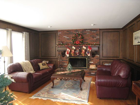 4th image of 170 Bon Chateau Dr