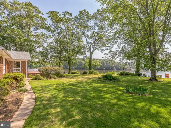 21821 Cove Ln, Leonardtown, MD 20650
