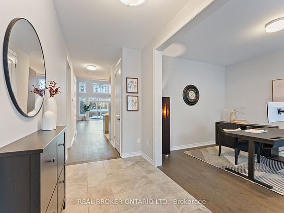4th image of 6 Howard Williams Ct