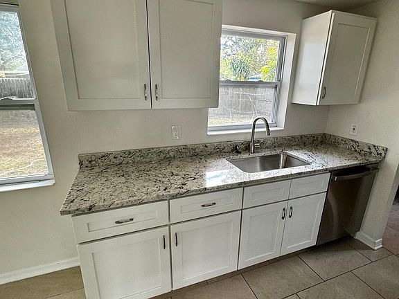 3rd image of 9489 Park Lake Dr N