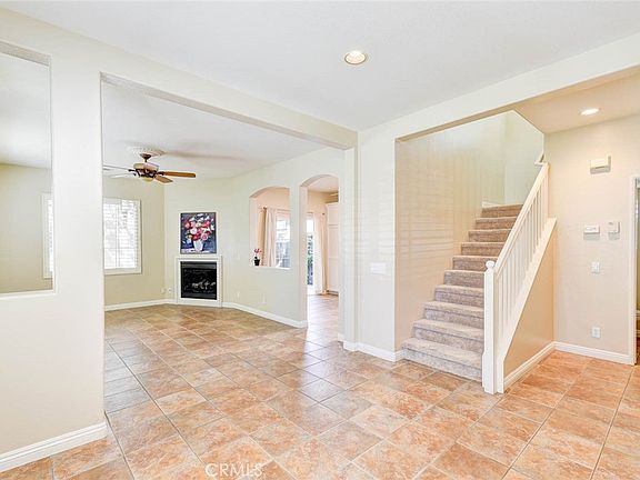 3rd image of 175 Cherrybrook Ln