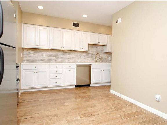 3rd image of 2700 Bellefontaine St APT A31