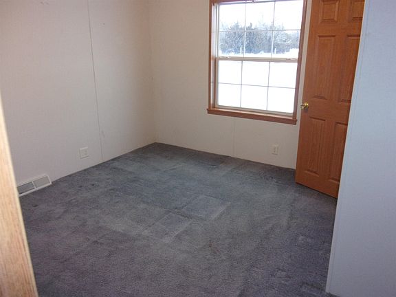 3rd image of 2402 N Sheridan Ave