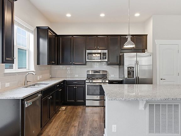 4th image of 4958 Verbena St