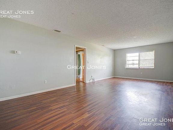 4th image of 3124 W Sligh Ave APT D