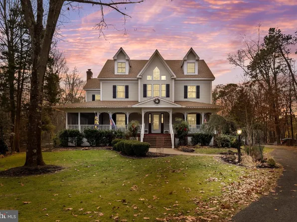 3 S Lakeside Dr W, Medford, NJ 08055