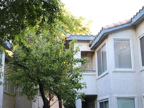 4th image of 3060 Tarpon Dr Unit 203