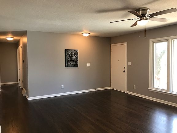 4th image of 8903 Holly St