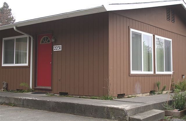 2231 Redwood
