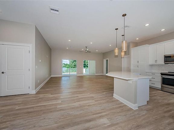 4th image of 1251 73rd Ave N