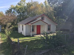 811 S Woodbury St, Independence, MO 64050