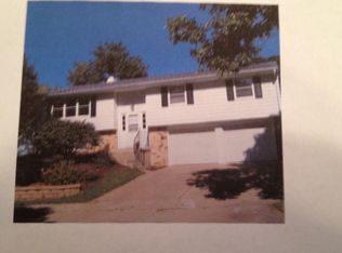 913 Greenwich Dr, Madison, WI 53711