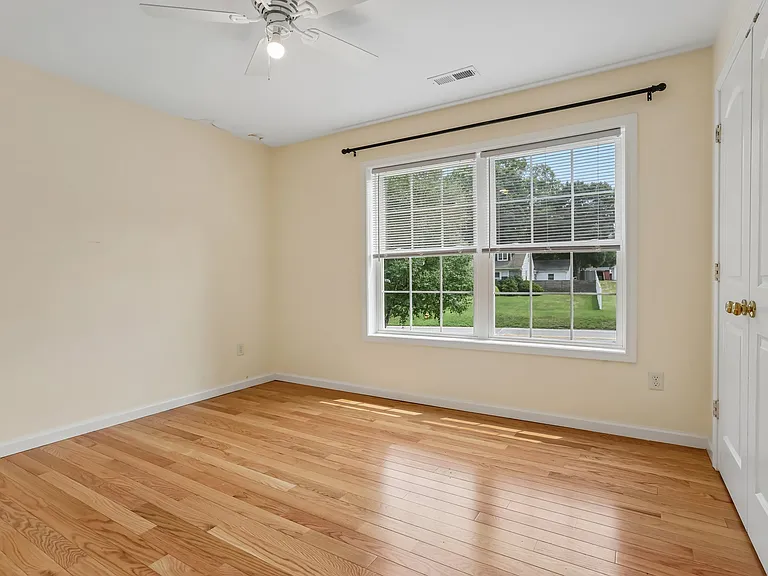 25 Red Schoolhouse Rd — Photo 20