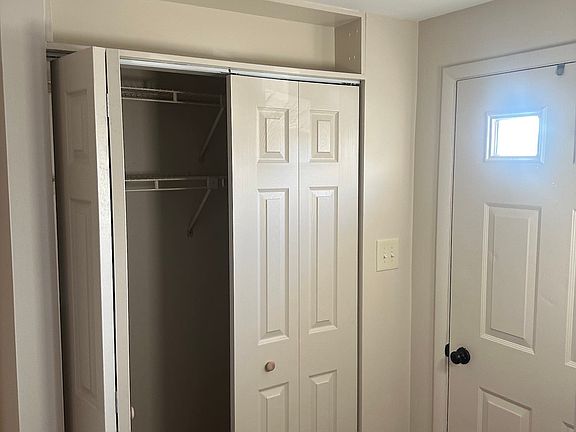 4th image of 6009 Rowanberry Dr #11B