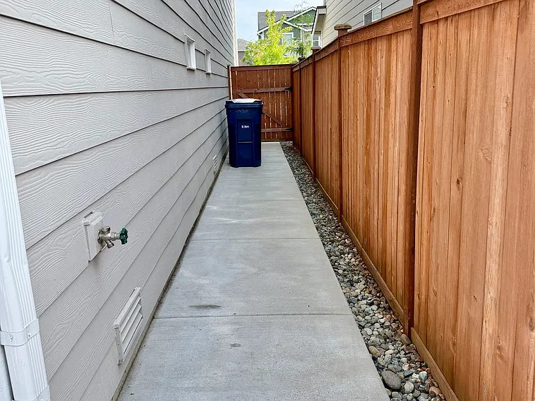 8409 52nd St NE — Photo 32