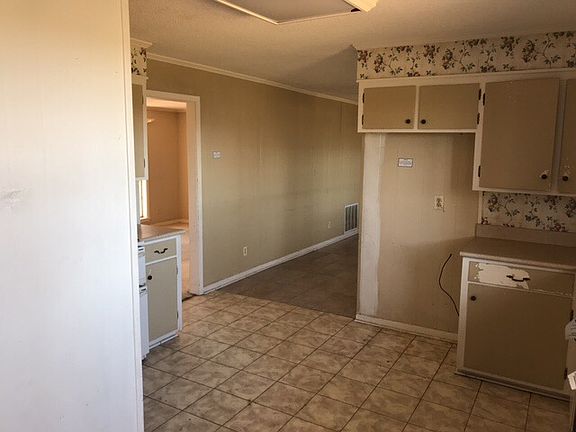 4th image of 3532 Forest Dr