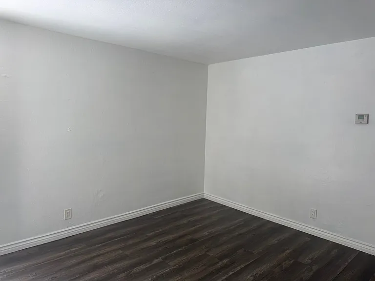 1095 Appian Ln #1 — Photo 2
