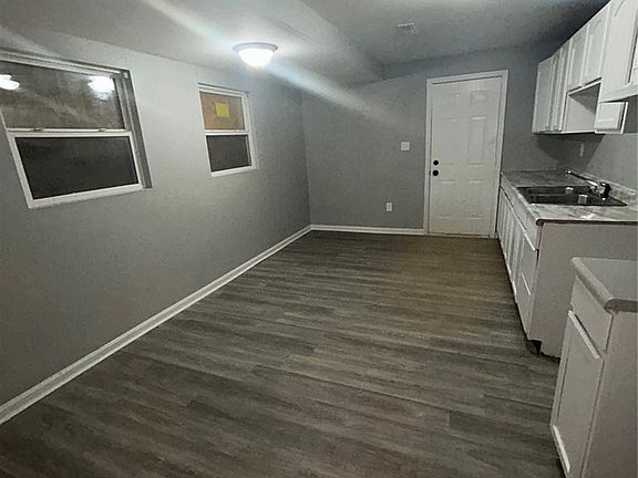3rd image of 1305 Saint Stephens Dr