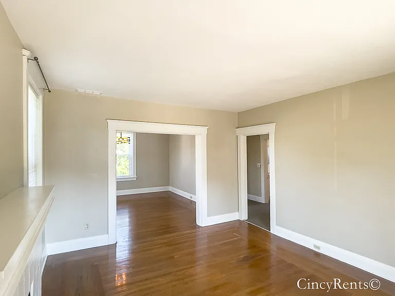 3718 Ault Park Ave — Photo 8