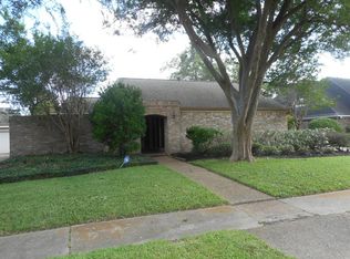 15203 Via Verde Dr, Houston, TX 77083