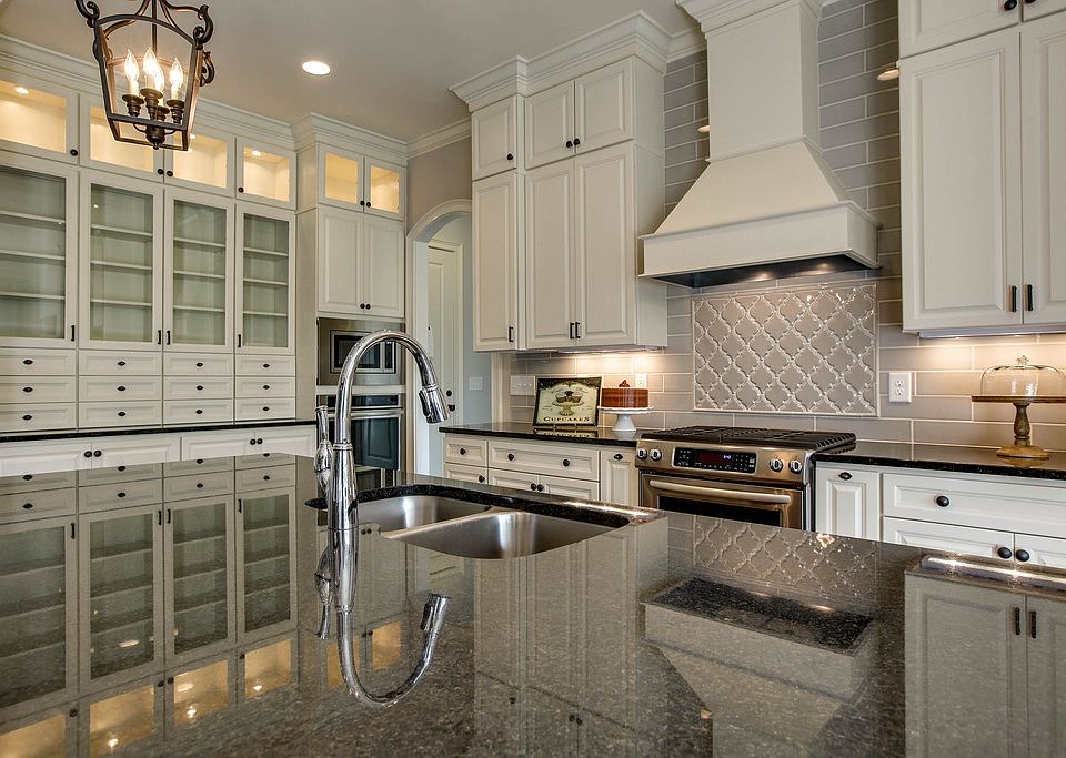 Open House Sunday 2-4