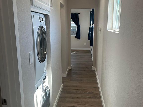 5th image of 267 Richardson Ave