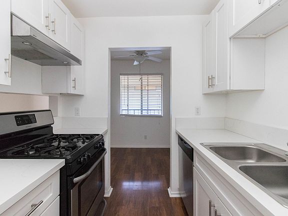 2nd image of 1020 Roswell Ave