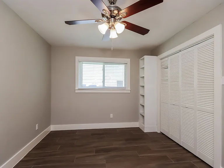18154 Windy Oaks Ct — Photo 14