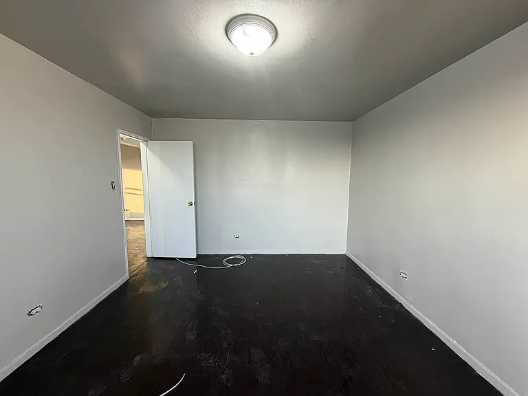1115 Willmohr St #6 — Photo 4