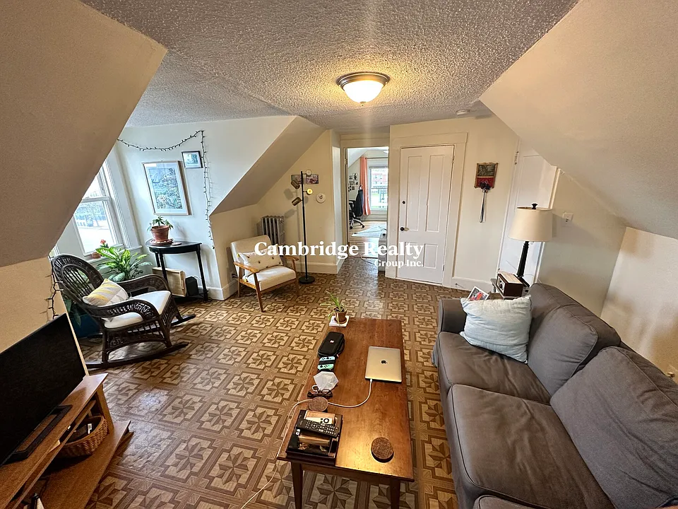 543 Broadway #3B
