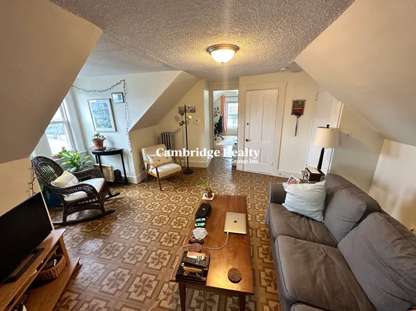 543 Broadway, Somerville, MA