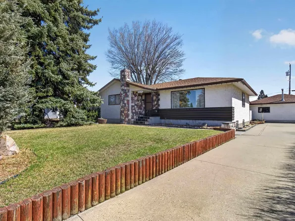 4607 104th Ave NW, Edmonton, AB T6A 0X3