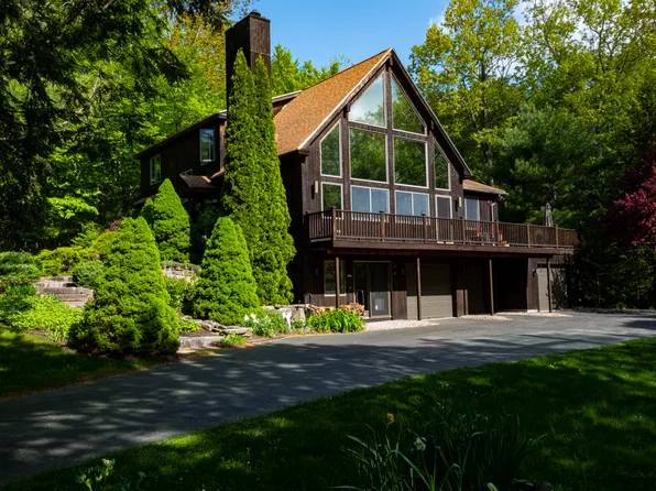 1 Summit Terrace, Falmouth, ME 04105