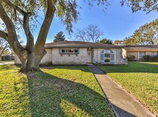 9703 Crooked Wood Ln, Houston, TX 77086