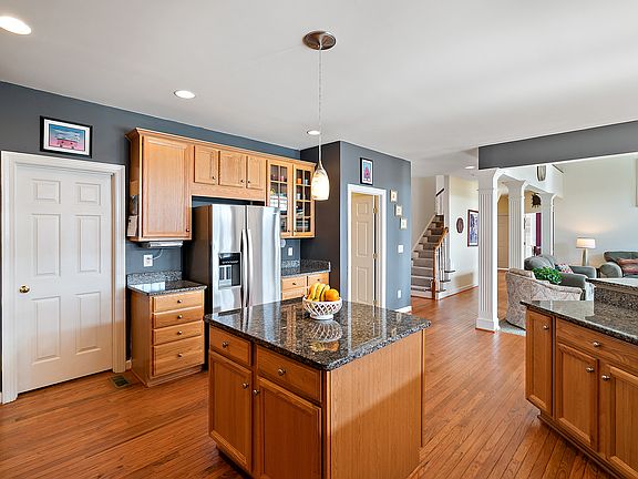 3rd image of 6337 Blue Heron Ln