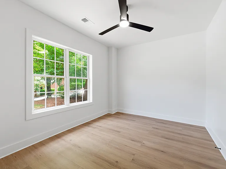 320 Shoal Creek Rd #101 — Photo 20