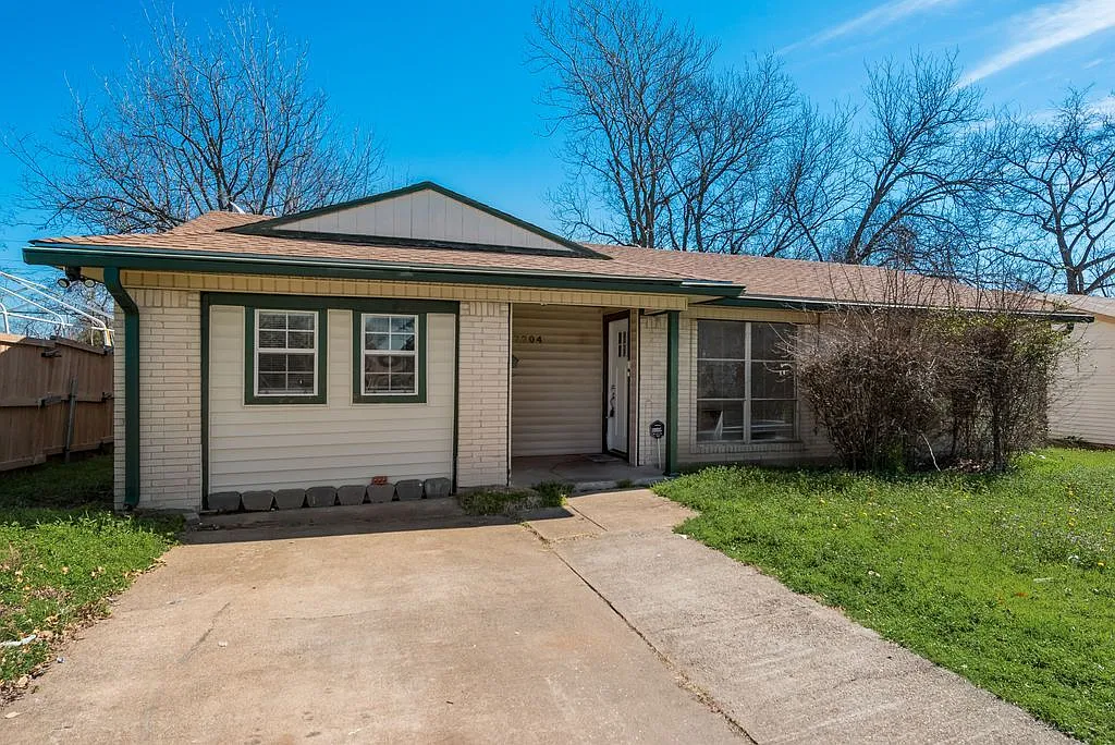 7704 Woodspan - 1 — Photo 1
