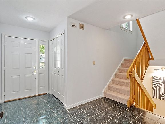 4th image of 77 Parkhurst Dr #77