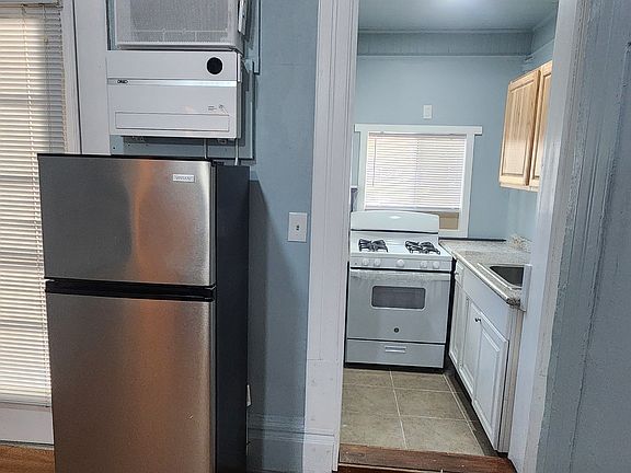 5th image of 3972 10th St #8
