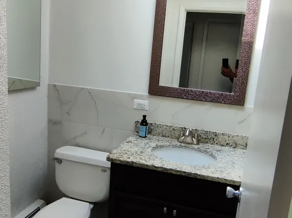 8007 W Foster Ln #6, Niles, IL 60714