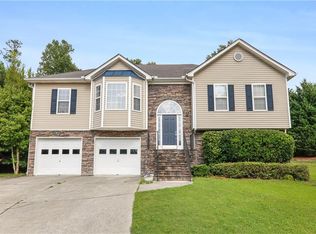 3279 Sharp Creek Ln, Buford, GA 30519