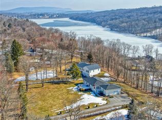 10 Hidden Dr, Monroe, NY 10950