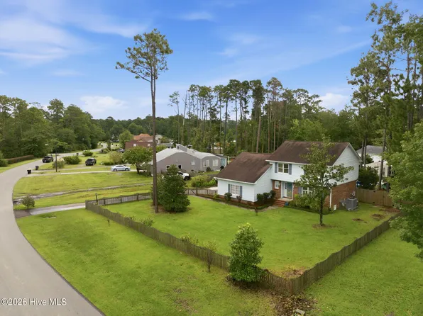 10017 N Olde Towne Wynd SE, Belville, NC 28451