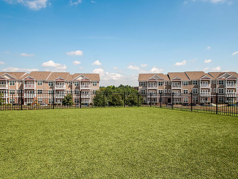 1st image of 550 Campus Dr #1315