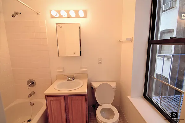 Rented by R New York | media 20