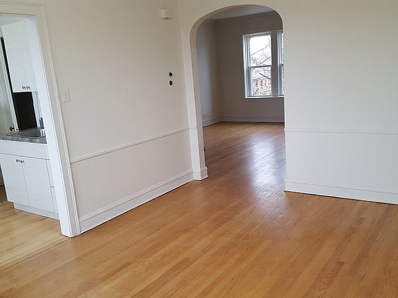 5th image of 3737 N Leclaire Ave #3