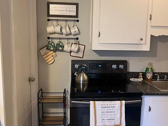 5th image of 48 Harbor Ave #1