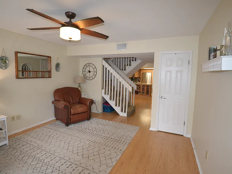 3379 Fox Hunt Dr — Photo 9
