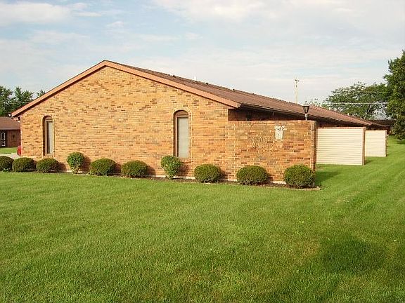 Exceptionally well kept yards